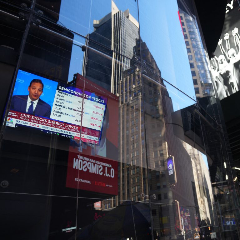 Read more about the article Tech Stock Sell-Off Eases After DeepSeek Scare