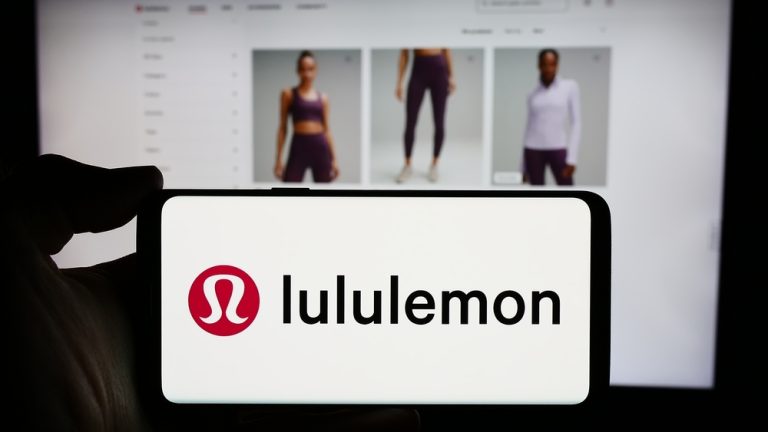 Read more about the article Lululemon Athletica Earnings Preview: What to Expect