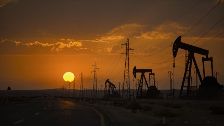 Read more about the article Oil prices slip as US inventories rise