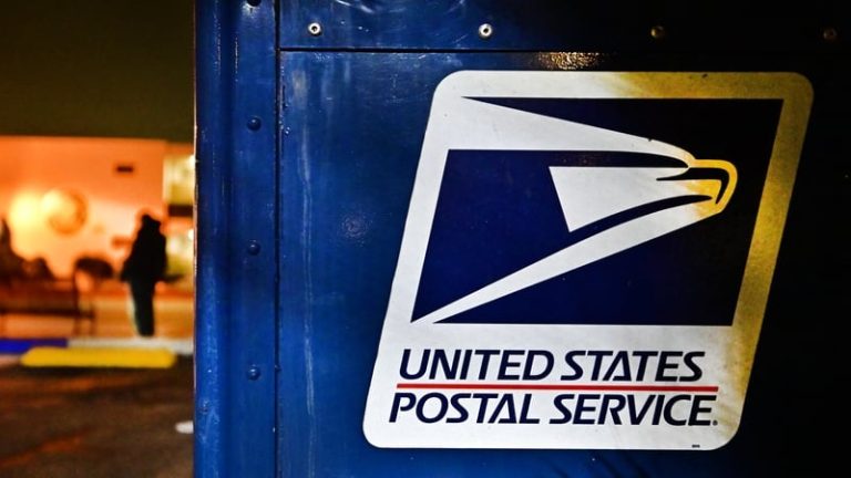 Read more about the article US Postal Service suspends packages from China, Hong Kong
