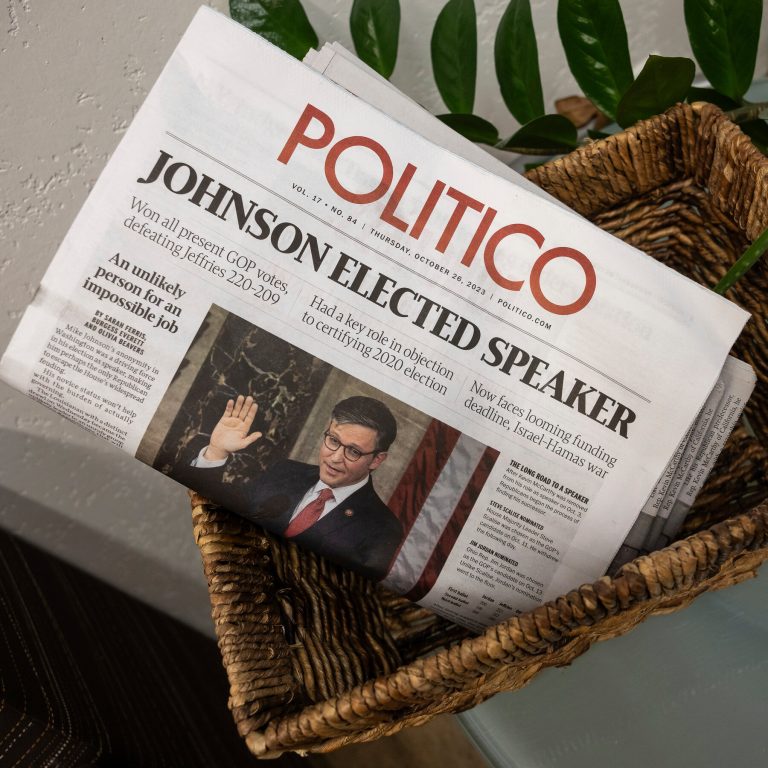 Read more about the article Trump Amplifies Conspiracy Over U.S. Payments to Politico