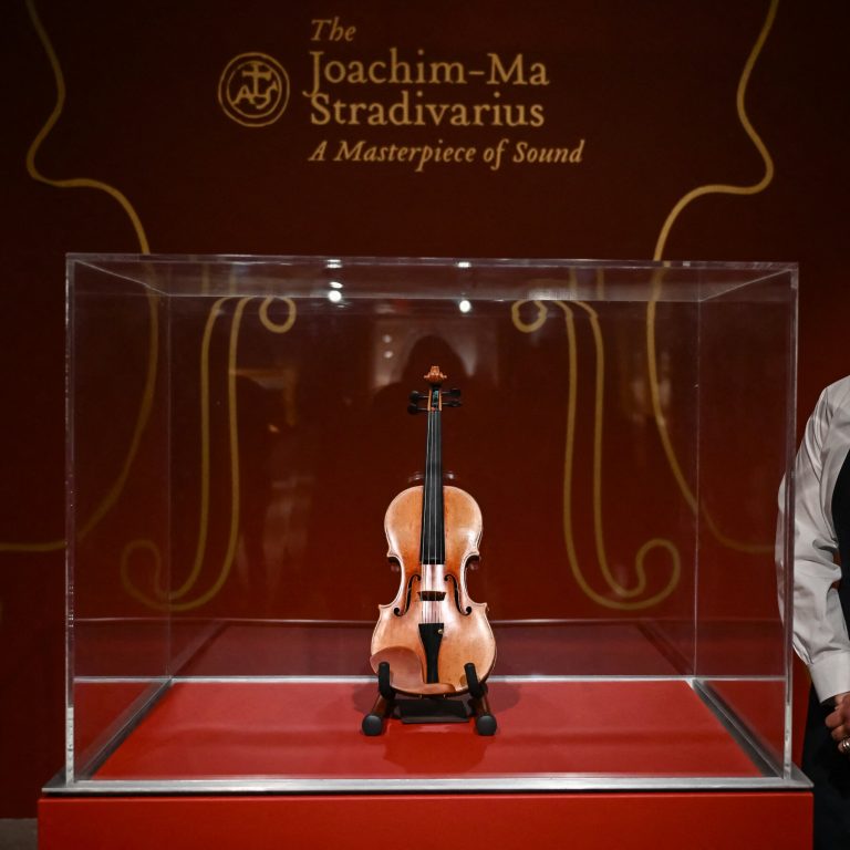 Read more about the article A 311-Year-Old Stradivarius Violin Sells for $11.25 Million at Sotheby’s