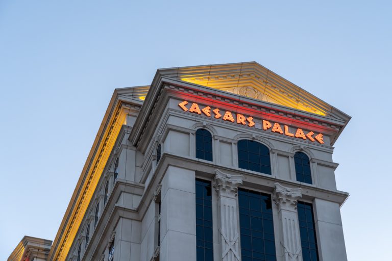 Read more about the article Are Wall Street Analysts Predicting Caesars Entertainment Stock Will Climb or Sink?