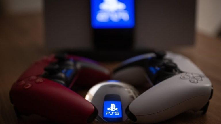 Read more about the article Sony to offer PlayStation Plus users 5-day extension