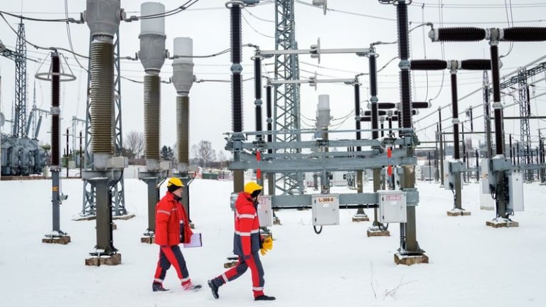 Read more about the article Baltic states switch to EU power grid, ending Russia ties