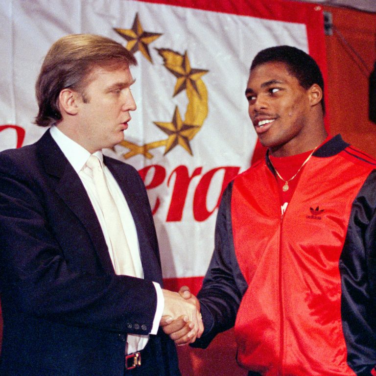 Read more about the article Trump, Expected to Attend Super Bowl, Has Had a Fraught Relationship With the NFL