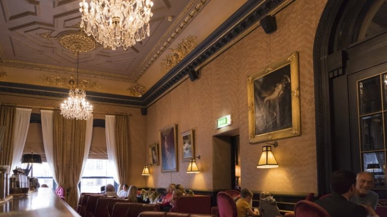 Read more about the article Belfast hotel launches once-in-a-lifetime £1,000 cocktail