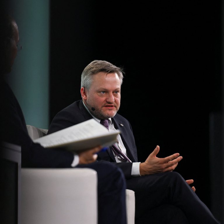 Read more about the article BP Vows ‘Fundamental Reset’ in Strategy as Profit Plunges