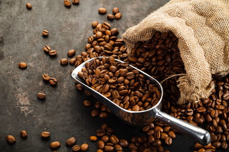 Read more about the article Arabica Coffee Falls on Long Liquidation Pressure