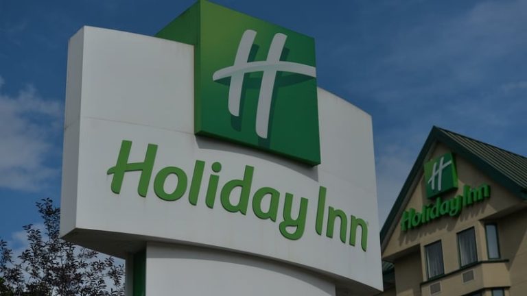 Read more about the article Holiday Inn owner IHG’s room revenue beats expectations