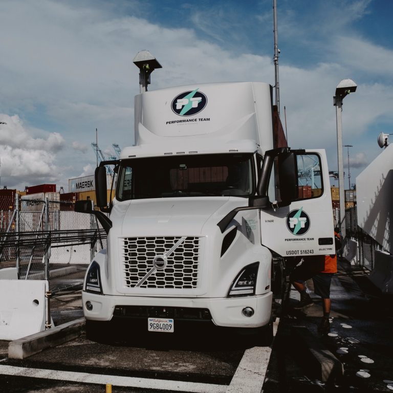 Read more about the article California’s Push for Electric Trucks Sputters Under Trump