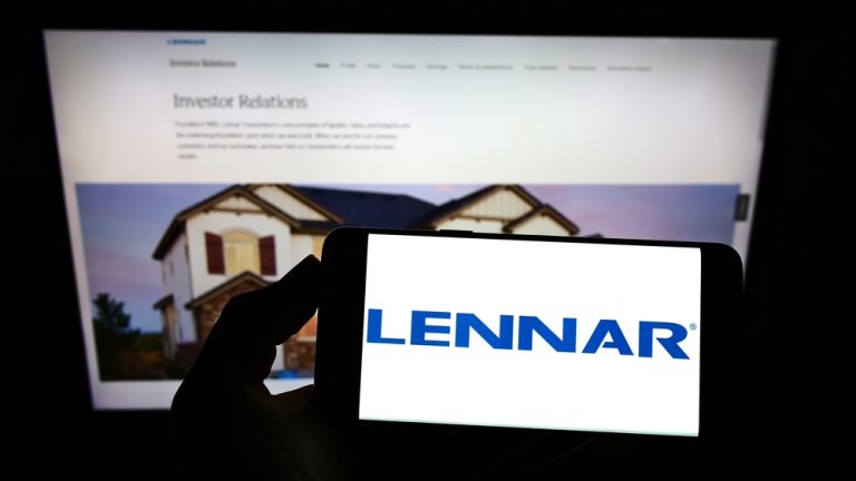 Read more about the article Is Wall Street Bullish or Bearish on Lennar Stock?