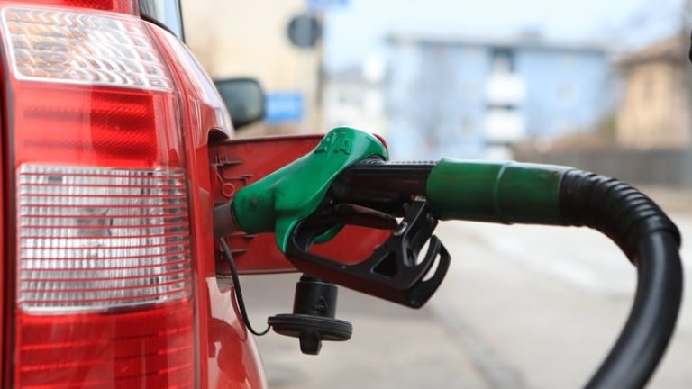 Read more about the article Petrol and diesel prices continue to rise in February