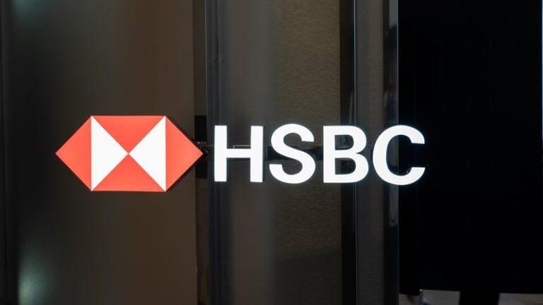Read more about the article HSBC unveils share buyback and cost cut targets