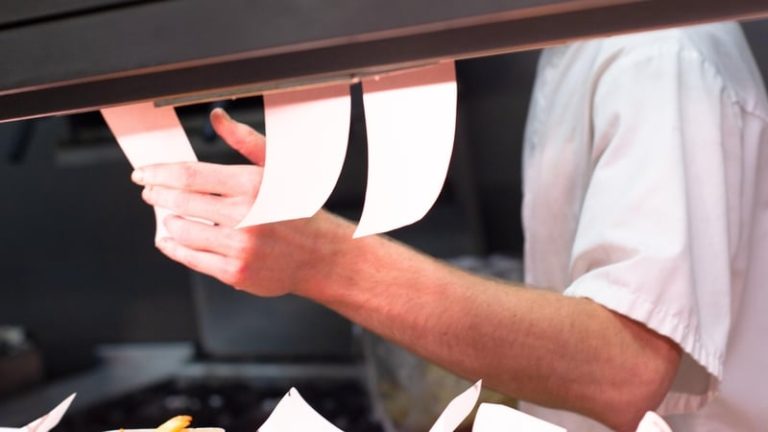 Read more about the article Workers who closed restaurant over unpaid wages win €22k