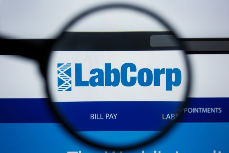 Read more about the article Are Wall Street Analysts Predicting Labcorp Holdings Stock Will Climb or Sink?
