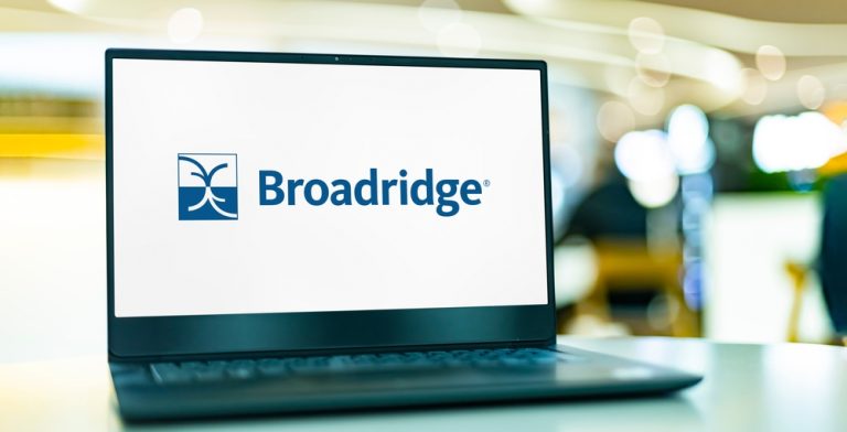 Read more about the article Broadridge Financial Solutions Stock: Is Wall Street Bullish or Bearish?