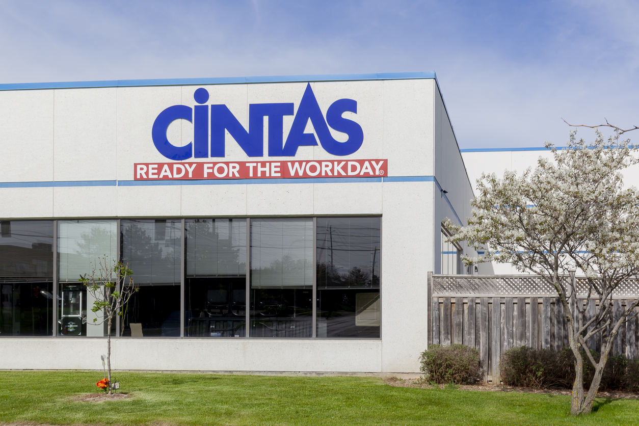 are-wall-street-analysts-predicting-cintas-stock-will-climb-or-sink?