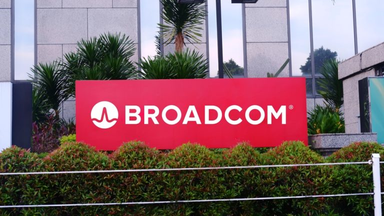 Read more about the article Is Broadcom Stock Outperforming the Dow?