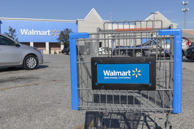 Read more about the article Is Walmart Stock Outperforming the S&P 500?