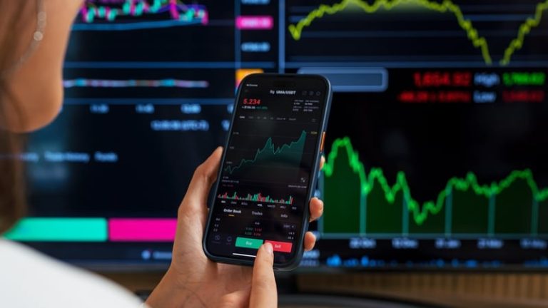 Read more about the article Investing just for the rich? Think again