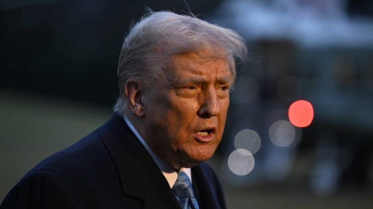 Read more about the article Trump imposes tariffs on Canada, Mexico and China
