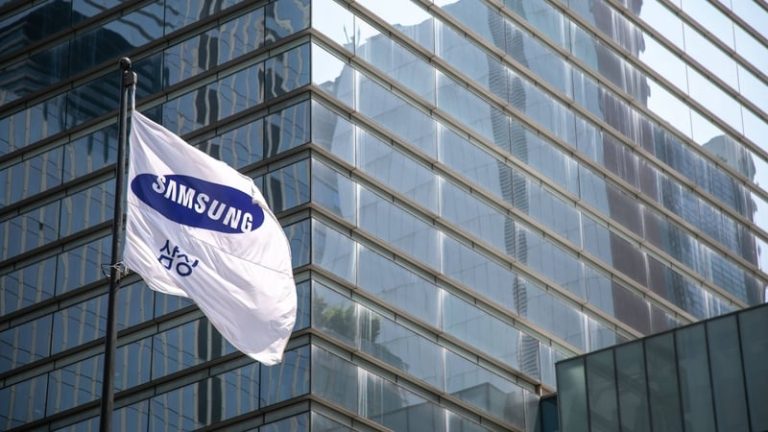 Read more about the article Samsung warns of slow AI chip sales in first quarter