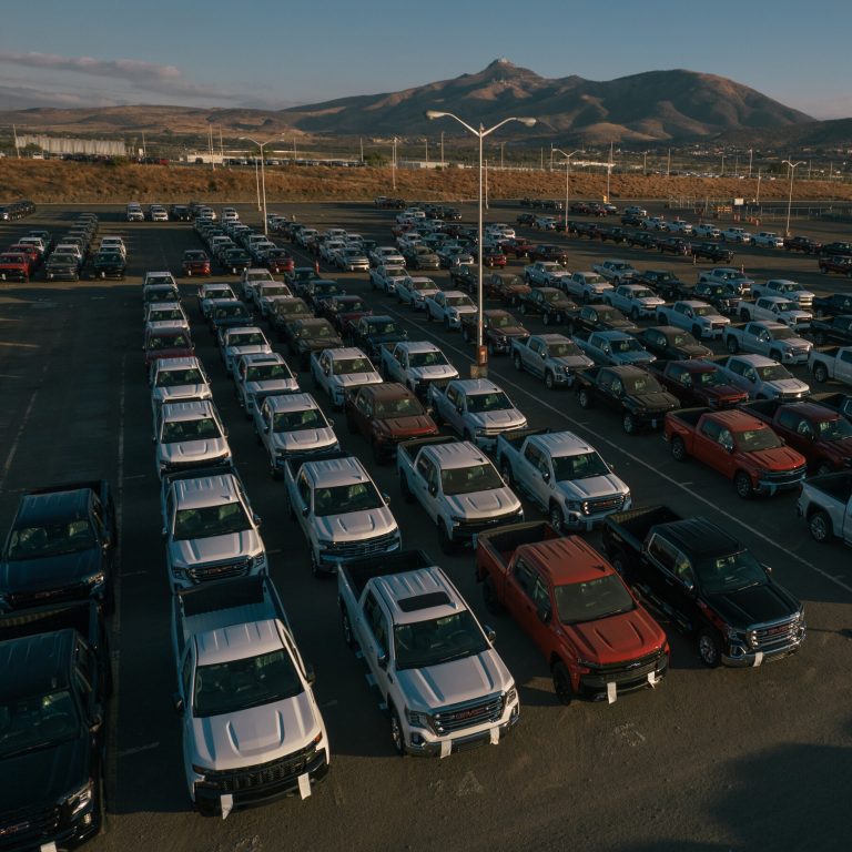 Read more about the article Trump’s Canada and Mexico Tariffs Could Hurt Carmakers