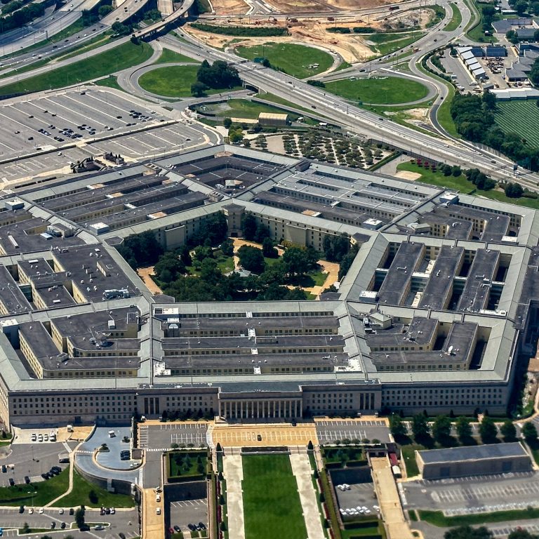 Read more about the article Trump Administration to Remove 4 Major News Outlets From Pentagon Office Space