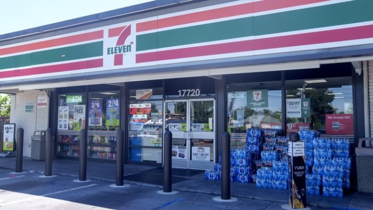 Read more about the article Couche-Tard still eyes ‘friendly’ 7-Eleven takeover