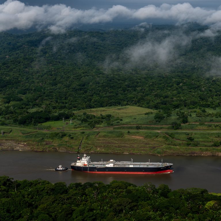 Read more about the article BlackRock Will Buy Panama Canal Ports from CK Hutchison