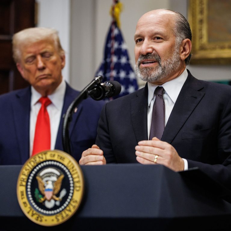 Read more about the article Lutnick Remarks on Removing Government Spending in GDP Data Raises Fears