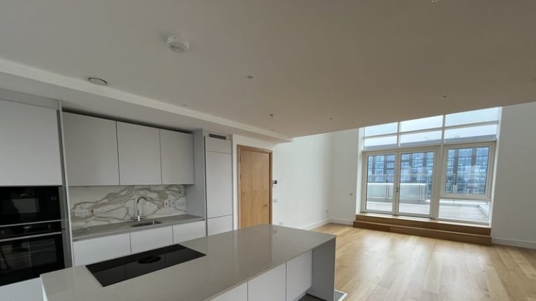 Read more about the article Over 3,200 applications for 46 discounted apartments
