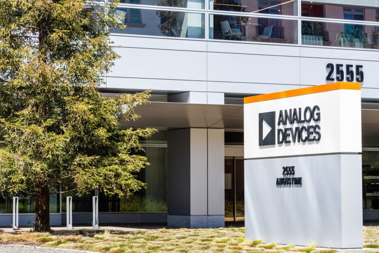 Read more about the article Is Analog Devices Stock Outperforming the S&P 500?