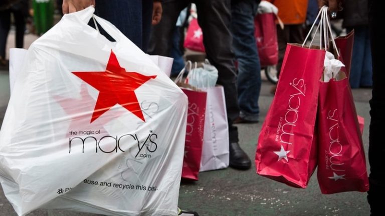 Read more about the article Macy’s forecasts 2025 sales, profit below expectations