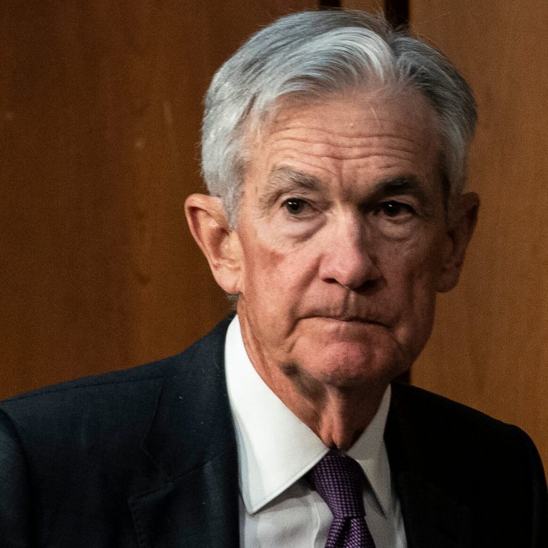 Read more about the article Powell Says the Fed Is in No Hurry to Adjust Rates Amid Trump Policy Uncertainty