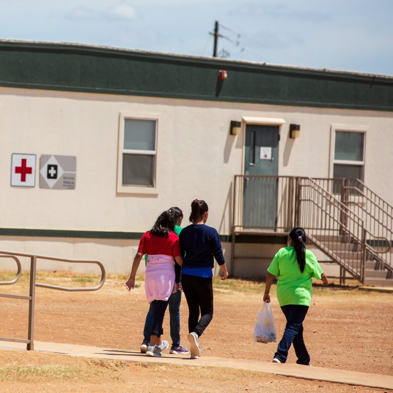 Read more about the article Private Prisons Are Ramping Up Detention of Immigrants and Cashing In