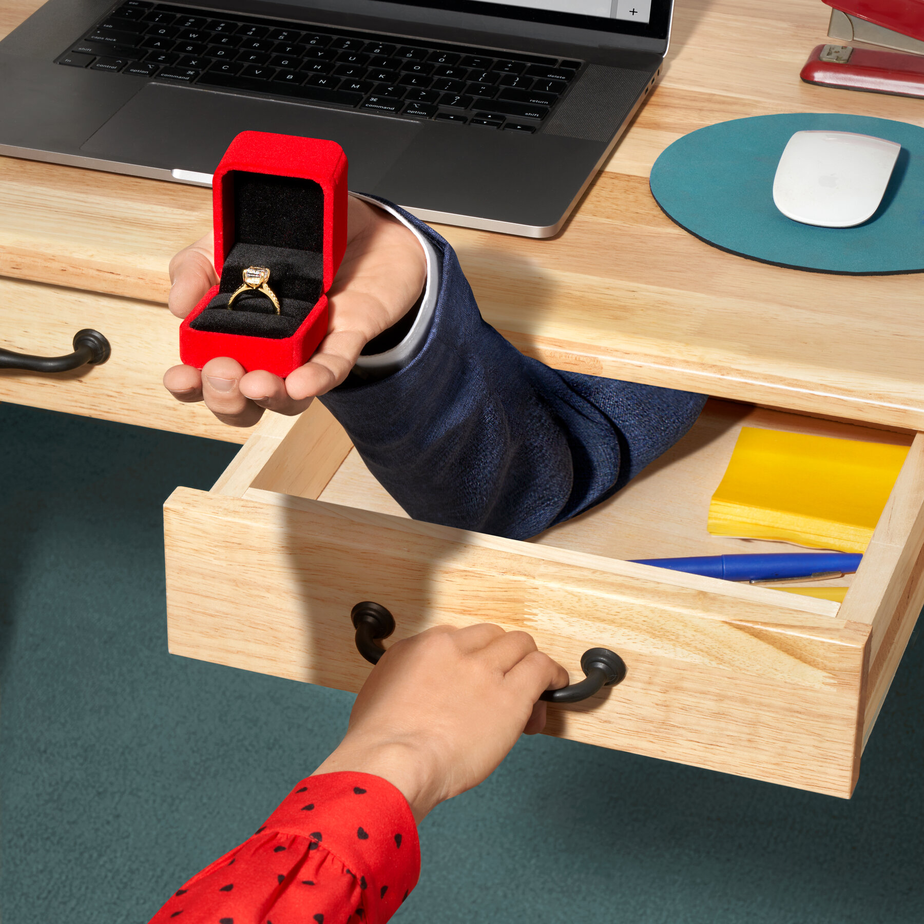 how-to-disclose-an-office-romance