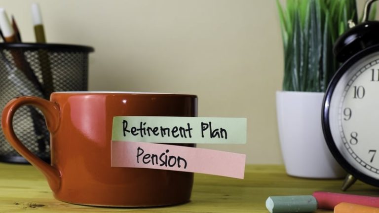 Read more about the article Almost three-quarters of workers aspire to retire by 60