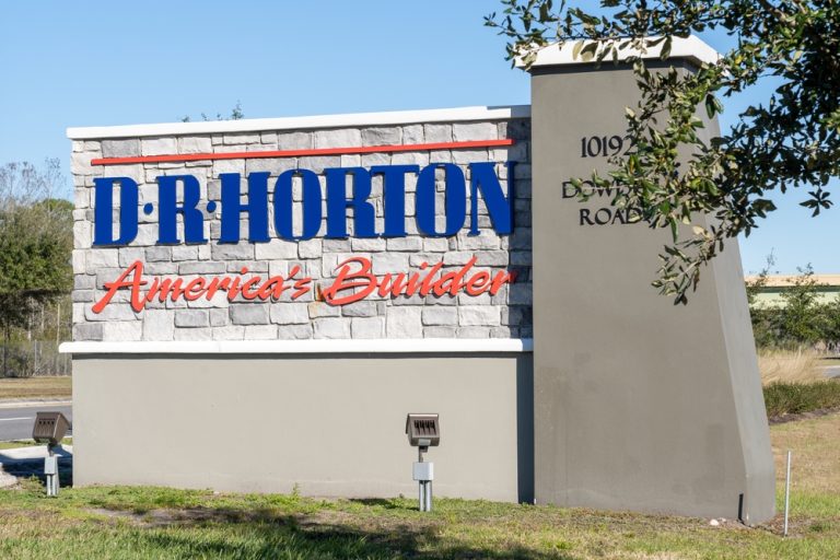 Read more about the article Is D.R. Horton Stock Underperforming the Dow?