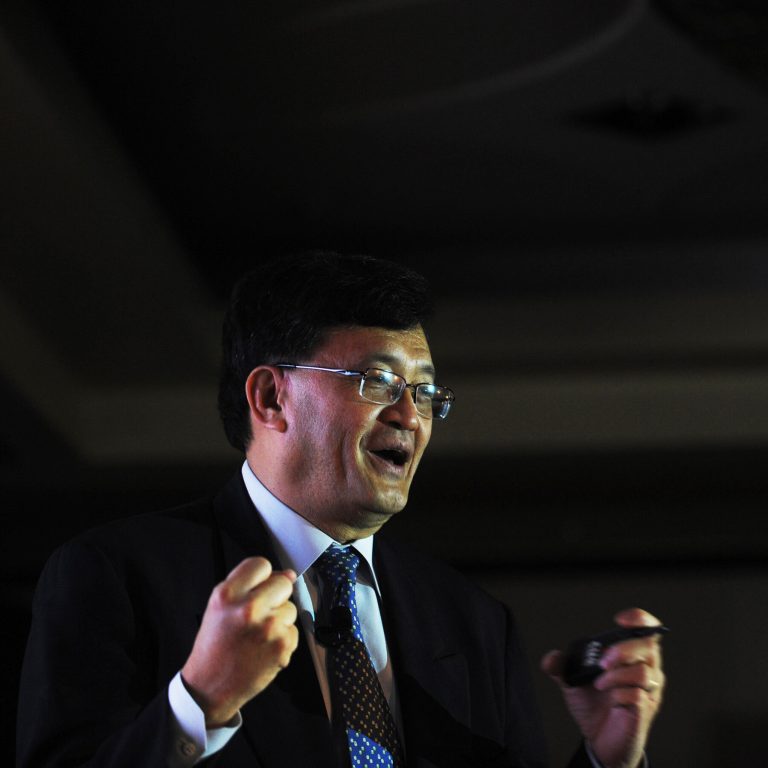 Read more about the article Intel Names Lip-Bu Tan as New CEO Amid Turnaround Efforts