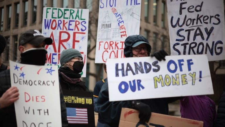 Read more about the article Trump poised to launch new round of layoffs, budget cuts