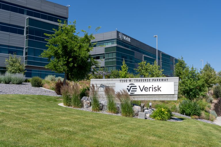 Read more about the article Is Verisk Analytics Stock Outperforming the Dow?