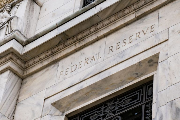 Read more about the article Dollar Moves Higher as FOMC Keeps Interest Rates Unchanged