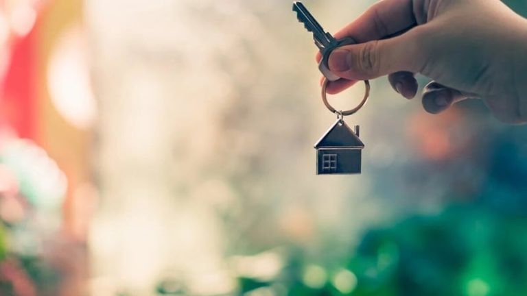 Read more about the article Shortage of student accommodation attracting investors