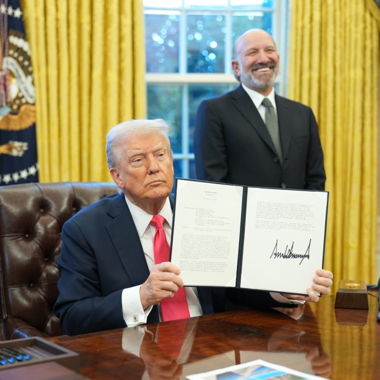 Read more about the article How an Autopen Conspiracy Theory About Biden Went Viral