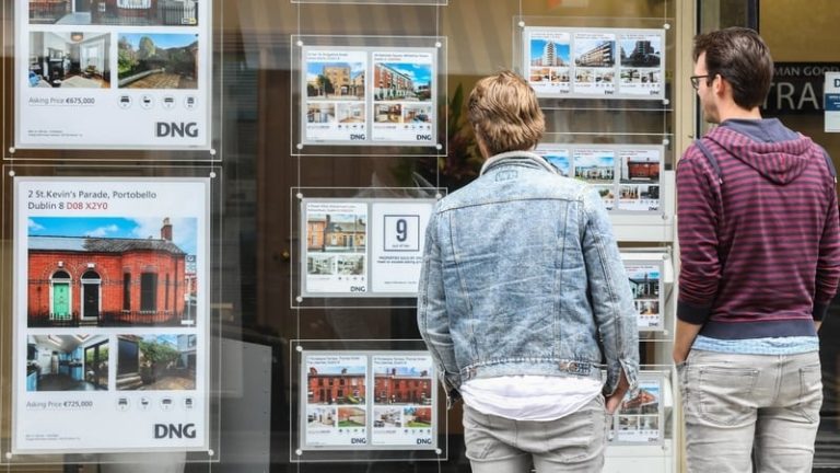 Read more about the article Asking prices for homes rise by average of 3.7% – report