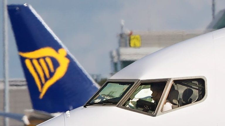 Read more about the article Ryanair launches annual subscription service
