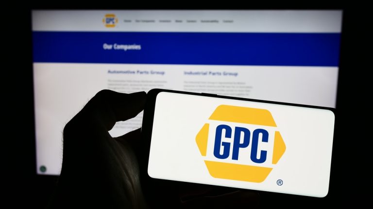 Read more about the article Is Genuine Parts Company Stock Underperforming the S&P 500?