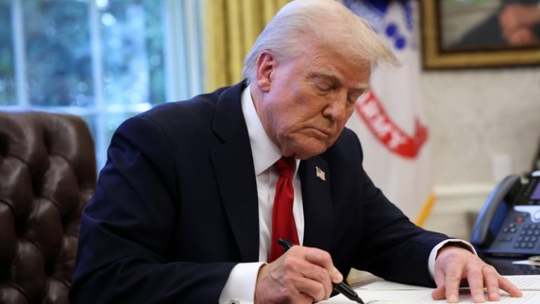 Read more about the article Trump drives trade war fears with new autos tariffs